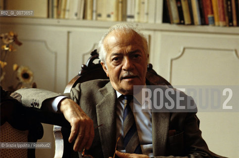 4 February 1989, Milan: Italian journalist, literary critic and writer Domenico Porzio in his house ©Grazia Ippolito/Rosebud2