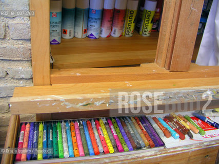 Tullio Pericolis wax colors in his studio in country house in Rosara, Marche ©Grazia Ippolito/Rosebud2