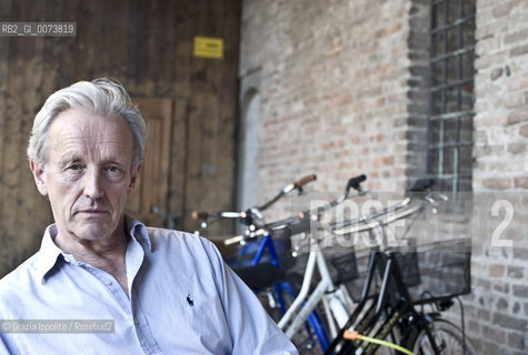 English writer and journalist Colin Thubron, author of numerous fiction and travel books, member of the Royal Society of Literature, poses at festivaletteratura in Mantua ©Grazia Ippolito/Rosebud2