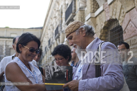 Moni Ovadia at booksigning at Cortile della Cavallerizza inPalazzo Ducale in Mantua, during Festivaletteratura ©Grazia Ippolito/Rosebud2