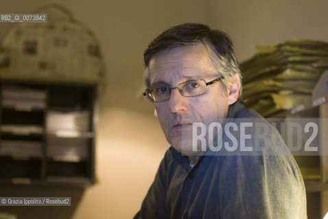 Valerio Varesi, italian writer and journalist pictured in Bologna, in the newsroom of La Repubblica ©Grazia Ippolito/Rosebud2