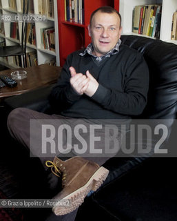 Alessandro Golinelli, italian writer, journalist, director, author of numerous books, tv programs, documentary movies, in his house in Milan. ©Grazia Ippolito/Rosebud2