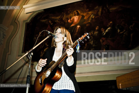 Diana Tejera, singer at Unaltra galassia a literature festival in Naples ©Grazia Ippolito/Rosebud2