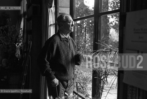 20 February 1999, Florence. Italian photographer, anthropologist, ethnologist, writer Fosco Maraini in his house ©Grazia Ippolito/Rosebud2
