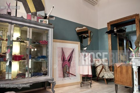 Arte in Sarpi, Milan, via P.Sarpi during the Art Festival, from 4-5 to 18-5-2013, Thomas Berras painting in Blue Rabbit shop ©Grazia Ippolito/Rosebud2