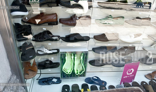 Arte in Sarpi, Milan, via P.Sarpi during the Art Festival, from 4-5 to 18-5-2013 ©Grazia Ippolito/Rosebud2