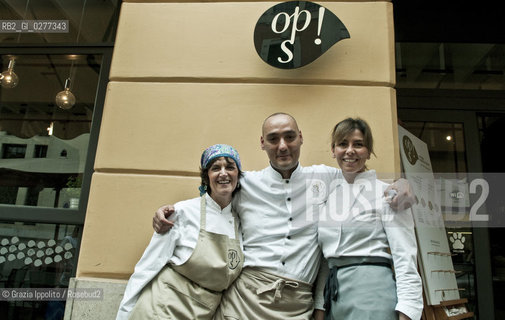 Simone Salvini, vegetarian and vegan master chef,in his restaurant Ops! in via Bergamo,56 in Rome,with his assistants Eleonora and Rina ©Grazia Ippolito/Rosebud2