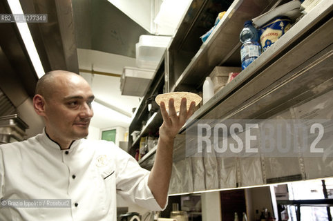 Simone Salvini, vegetarian and vegan master chef,in his restaurant Ops! in via Bergamo,56 in Rome ©Grazia Ippolito/Rosebud2