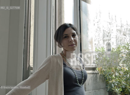 Italian writer Widad Tamimi, palestinian origin,author of Il caffè delle donne picturted in Milan ©Grazia Ippolito/Rosebud2