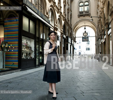 Italian writer Widad Tamimi, palestinian origin,author of Il caffè delle donne picturted in Milan ©Grazia Ippolito/Rosebud2
