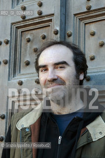 Italian writer Aberto Prunetti author of Amianto and other books as Il fioraio di Peron, Potassa pictured in Piazza del Campo in Siena.Hes also a translater of english and spanish. ©Grazia Ippolito/Rosebud2