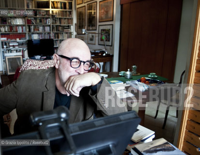 Francesco Pecoraro, italian writer and architect,in his house in Rome. Author of La vita in tempo di pacepublished by Ponte alle Grazie ©Grazia Ippolito/Rosebud2