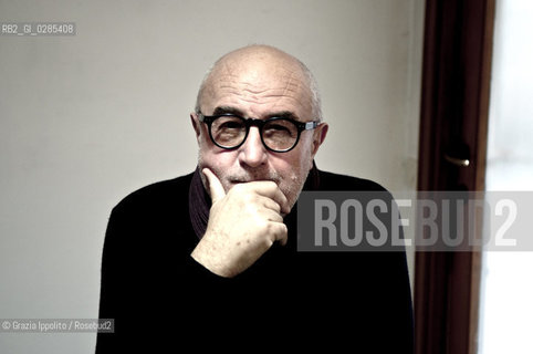 Francesco Pecoraro, italian writer and architect,in his house in Rome. Author of La vita in tempo di pacepublished by Ponte alle Grazie ©Grazia Ippolito/Rosebud2