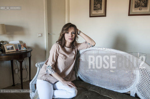 Simona Sparaco, italian writer, author of Nessuno sa di noifinalist at Stregaprize and Se chiudo gli occhipublished by Giunti, pictured in her house in Rome ©Grazia Ippolito/Rosebud2