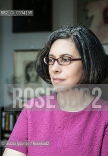 Paola Capriolo, author of numerous books translated in many countries,the first La grande Eulaliapublished by Feltrinelli in 1988, the last Mi ricordoby Giunti in 2015, pictured in her house in Milan with her cat Ela ©Grazia Ippolito/Rosebud2