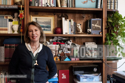 Valentina Fortichiari, writer and journalist, author of Non ha mai quiete.Leonardo e lacquapublished by sedizioni, pictured in her house in Milano ©Grazia Ippolito/Rosebud2