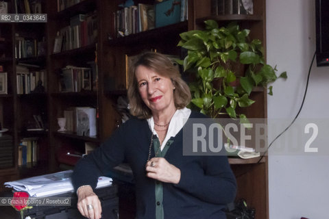 Valentina Fortichiari, writer and journalist, author of Non ha mai quiete.Leonardo e lacquapublished by sedizioni, pictured in her house in Milano ©Grazia Ippolito/Rosebud2