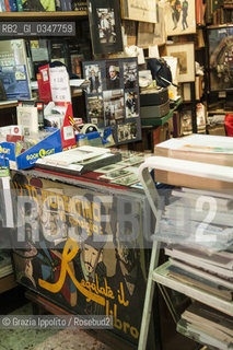 Fiorentinos bookshop, vintage books in Naples in Calata trinità Maggiore near via Toledo ©Grazia Ippolito/Rosebud2