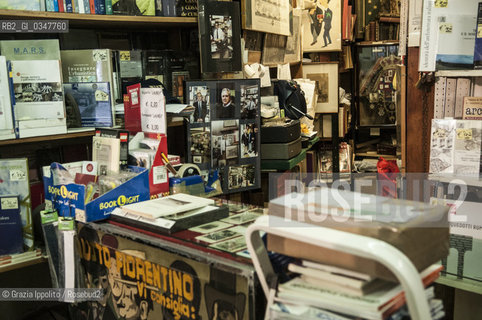 Fiorentinos bookshop, vintage books in Naples in Calata trinità Maggiore near via Toledo ©Grazia Ippolito/Rosebud2