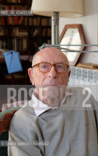 Italian journalist and writer Fabrizio Dentice,author of Egnocus e gli efferati Messalinapublished by Adelphi and Personeeand Perros de Espana,pictured inhis hose in Milano ©Grazia Ippolito/Rosebud2