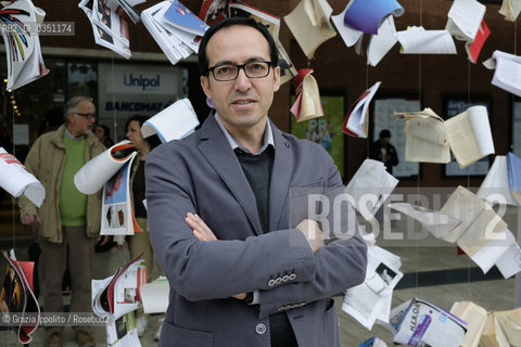 Burhan Sönmez was born in Turkey. He grew up speaking Turkish and curdish, then later moved to Istanbul where he worked for a time as a lawyer. In Rome at Libricome with his last book Istanbul Istanbul ©Grazia Ippolito/Rosebud2