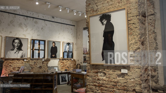 Max Cardelli exhibitions during Milano photofestival at Stambergas bookshop in via Melzo 3 Milano ©Grazia Ippolito/Rosebud2