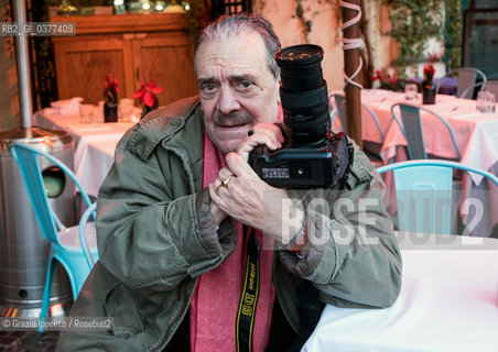 Rino Barillari, photographer named King of Paparazzi, the most important reporter of Dolce Vita in 1960 years, still shooting in Rome on 30 december 2018 in Piazza Navona ©Grazia Ippolito/Rosebud2