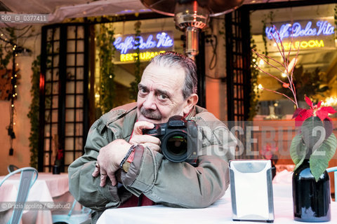 Rino Barillari, photographer named King of Paparazzi, the most important reporter of Dolce Vita in 1960 years, still shooting in Rome on 30 december 2018 in Piazza Navona ©Grazia Ippolito/Rosebud2