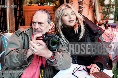 Rino Barillari, photographer named King of Paparazzi, the most important reporter of Dolce Vita in 1960 years, still shooting in Rome on 30 december 2018 in Piazza Navona, with his wife Antonella ©Grazia Ippolito/Rosebud2