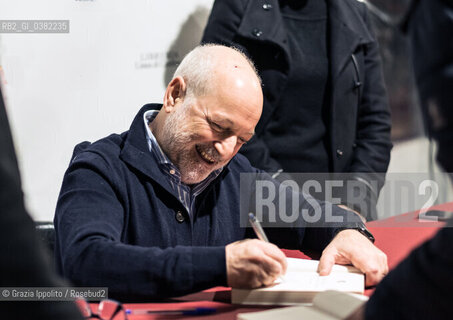 Andre\Aciman, author of Chiamami col tuo nomethat become a movie with Luca Guadagnino and Cercami at booksigning at Bookcity in Milano, 17-11-2019  ©Grazia Ippolito/Rosebud2