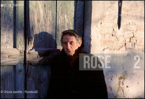 Photographer Mario Dondero, in Langhe, Piemonte,11-2002 ©Grazia Ippolito/Rosebud2