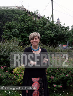 Raffaella Romagnolo,autrice deIl cedro del Libano, vincitore del Premio campiello Natura, fotografata a Milano ©Grazia Ippolito/Rosebud2