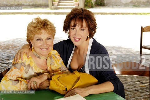 2003: STEFANIA SANDRELLI and VALERIA VALERI.  LA TASSISTA By JOSE MARIA SANCHEZ ©Assunta Servello/Rosebud2