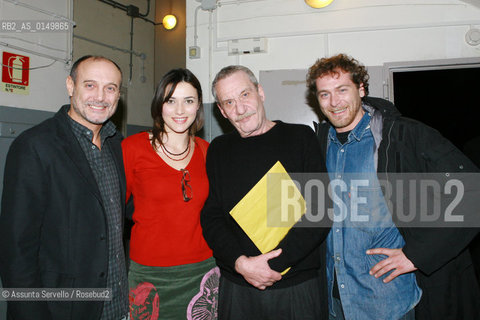 Jan, 22, 1996 Rome.Teatro Sistina.Paolo Conte incontra alcuni attori della Fiction  Ò La squadraÒ.Massimo Bonetti, Anna Foglietta Federico Tocci. ©Assunta Servello/Rosebud2