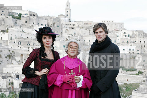 .Fiction  Artemisia Sanchez  Michelle Bonev Fabio Fulco.Lucio Dalla.nella parte di.VESCOVO AGOSTINO FALVETTI. ©Assunta Servello/Rosebud2
