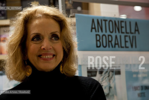Milano 2013, antonella Boralevi, è una scrittrice conduttrice ed autrice per la tv italiana, Nel 2009 è stata nominata Consigliere Diplomatico per la Comunicazione della Cultura e della Immagine dell’Italia, Milan 2013, Antonella Boralevi presenter and author of Italian television, in 2009 she was appointed Diplomatic Adviser for Communication and Culture of Italy Picture ©Fabio Artese/Rosebud2