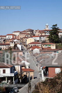 Portacomaro (AT) 2013, paese dorigine di Papa Francesco I, Jorge Mario Bergoglio. Veduta del paese. Portacomaro (AT) 2013, paese dorigine di Papa Francesco I, Jorge Mario Bergoglio.  Panoramic wiew of the town ©Fabio Artese/Rosebud2