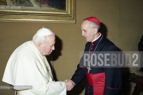 Papa Giovanni Paolo II e Cardinale Bergoglio ©FotografiaFelici/Rosebud2