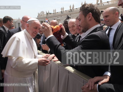 Pope Francis and Francesco Totti in  Rome, Vatican City, May 2013. ©FotografiaFelici/Rosebud2
