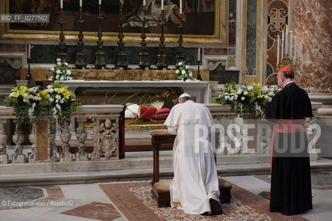 Pope Francis on the grave of Pope Giovanni XXIII Rome Vatican City 2013. ©FotografiaFelici/Rosebud2