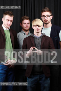 ALT J.12/2012. ©DALLE APRF/Rosebud2