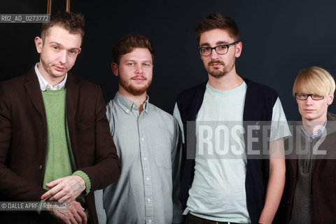 ALT J.12/2012. ©DALLE APRF/Rosebud2