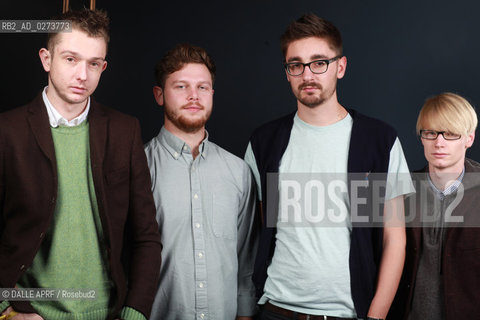 ALT J.12/2012. ©DALLE APRF/Rosebud2