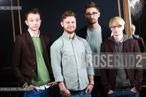 ALT J.12/2012. ©DALLE APRF/Rosebud2