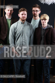 ALT J.12/2012. ©DALLE APRF/Rosebud2