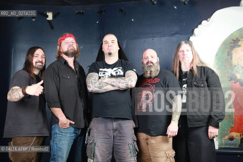 DOWN.Paris 10/2012. ©DALLE APRF/Rosebud2