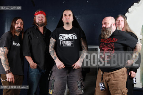 DOWN.Paris 10/2012. ©DALLE APRF/Rosebud2