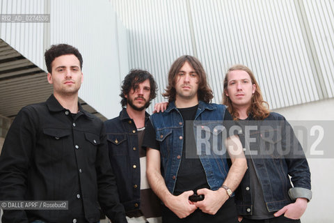 VACCINES.7/2012. ©DALLE APRF/Rosebud2