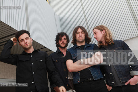 VACCINES.7/2012. ©DALLE APRF/Rosebud2