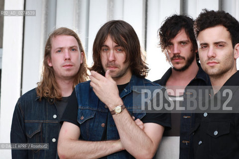 VACCINES.7/2012. ©DALLE APRF/Rosebud2